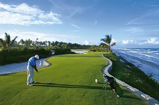 Comandatuba: melhor opção de férias com golfe, atrações para toda a família e preços mais que convidativos
